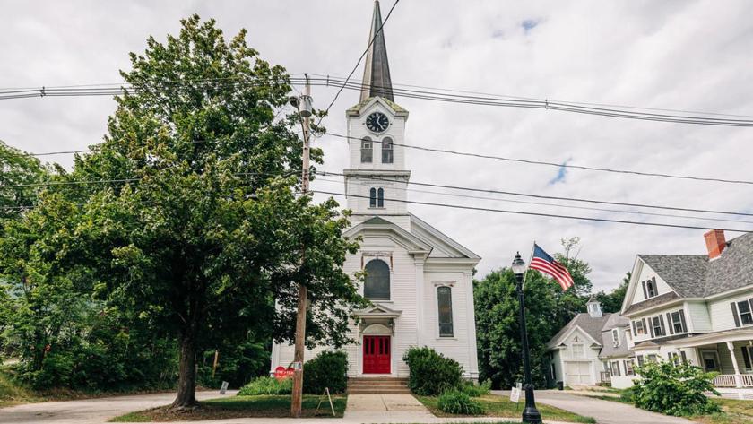 Streetside view of the Bridgton Methodist Church